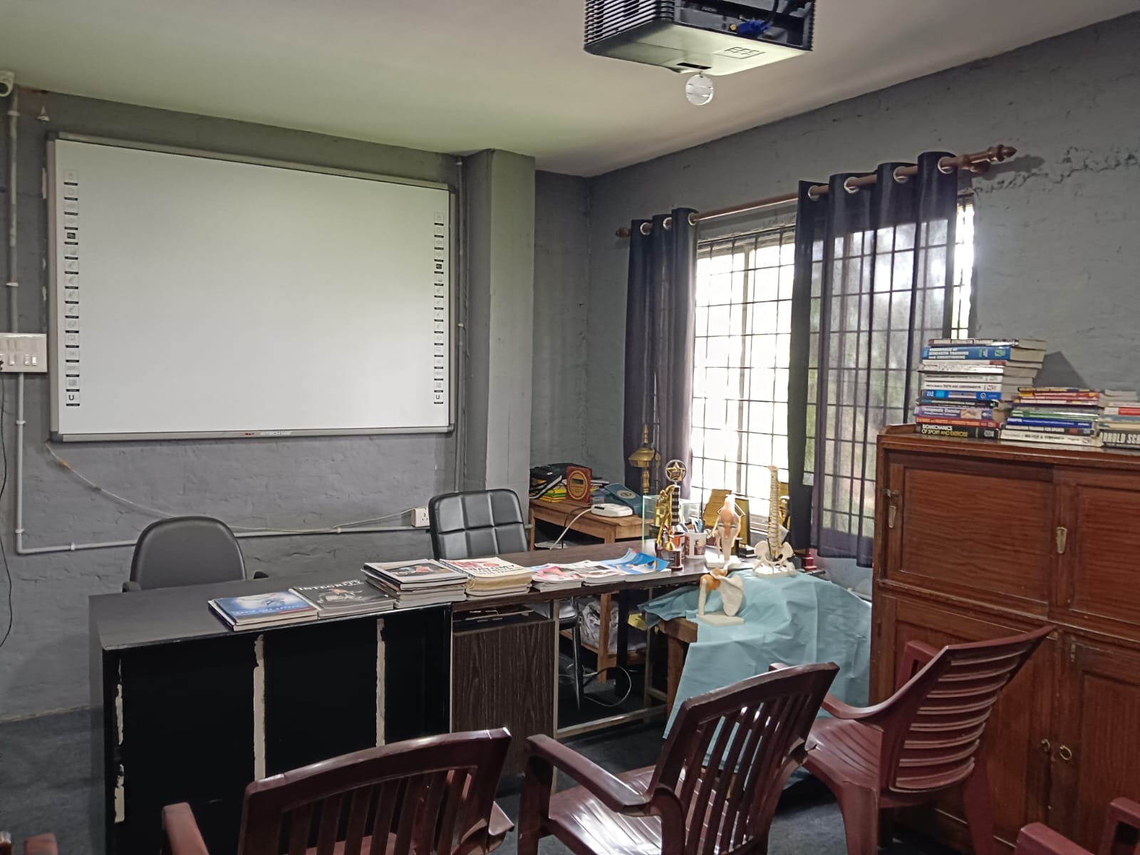 Smart Lab & Classroom